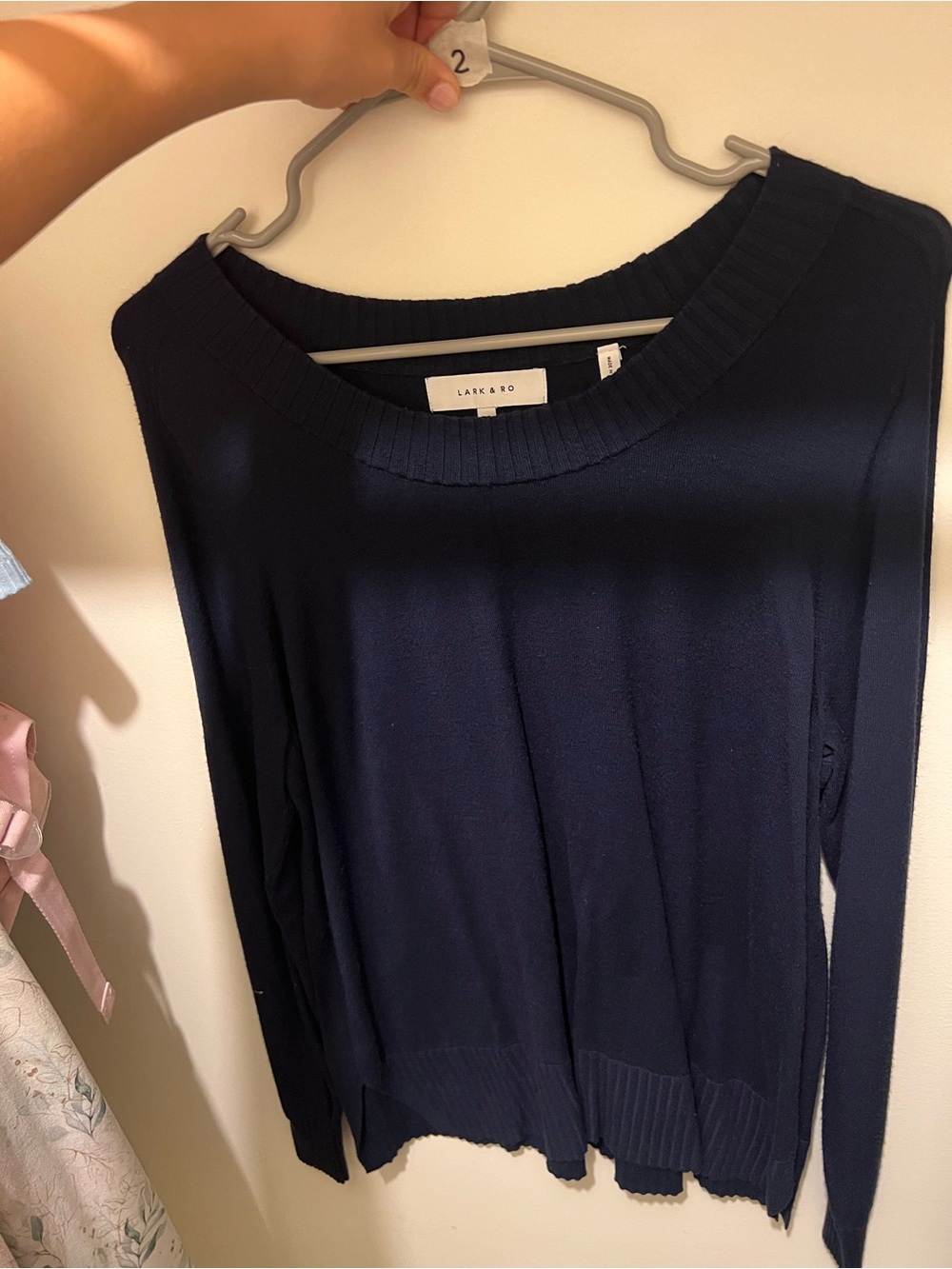 Lark & Ro Navy Scoop Neck Lightweight Sweater